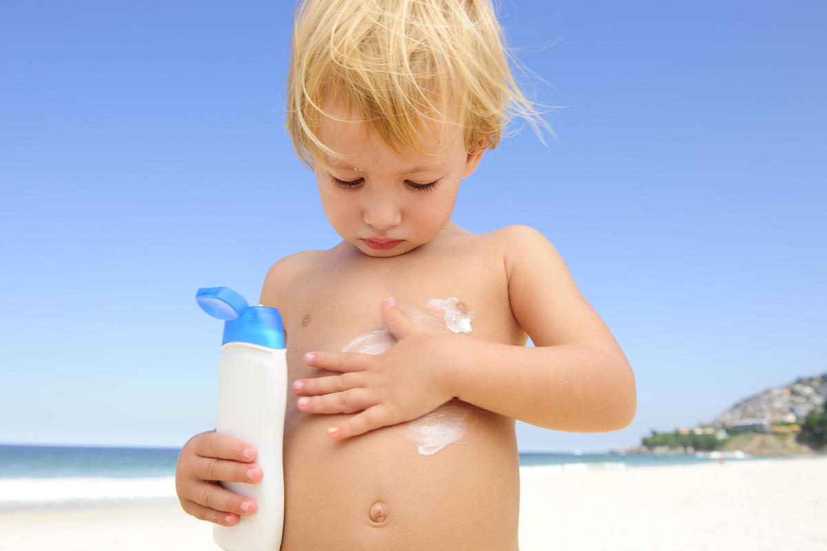 Saiba como identificar a alergia ao protetor solar e o que deve fazer