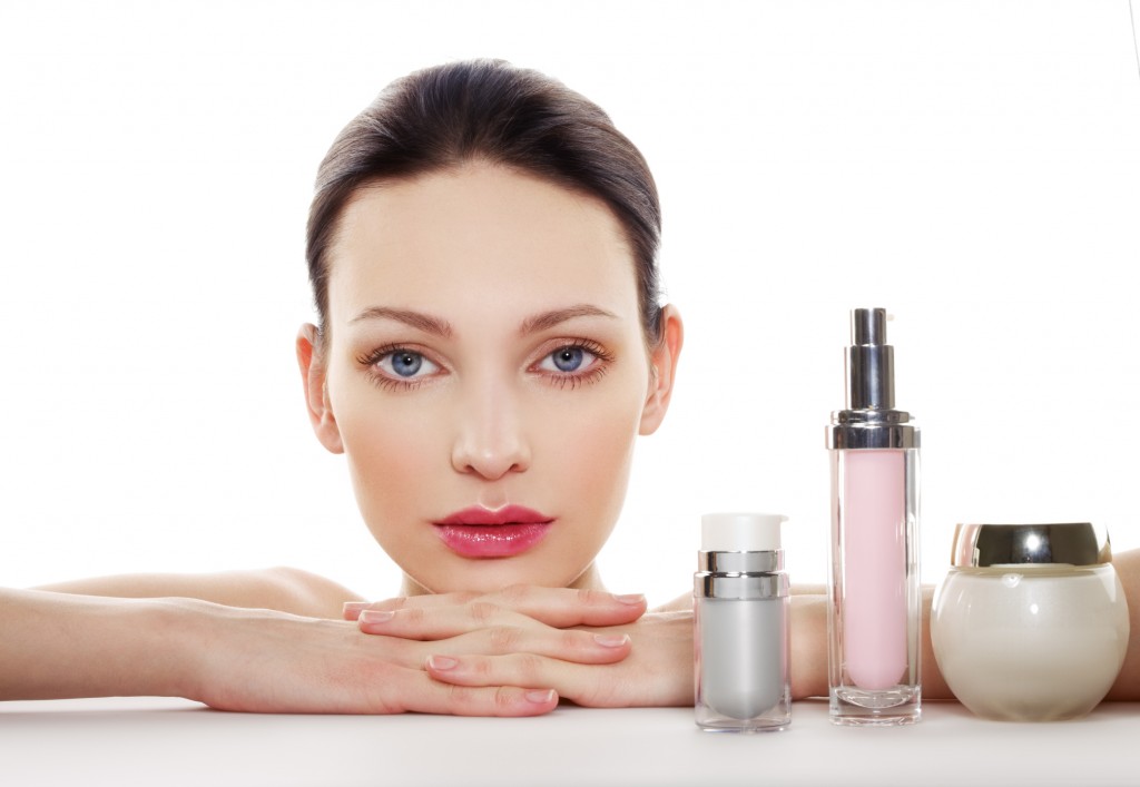 COSMÉTICOS ESTÃO ENTRE AS MAIORES CAUSAS DE ALERGIA